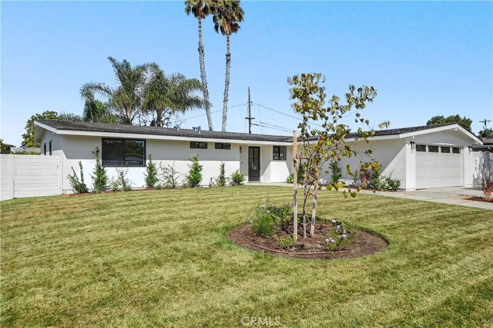 2425 Bowdoin Costa Mesa, CA 92626