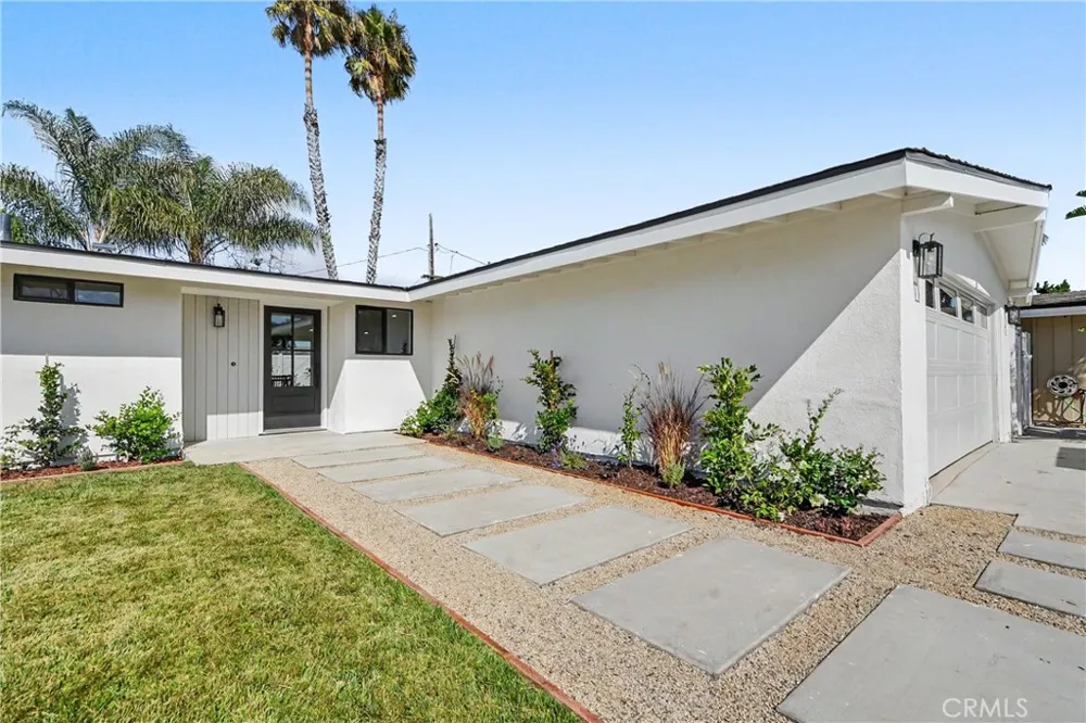 2425 Bowdoin Costa Mesa, CA 92626