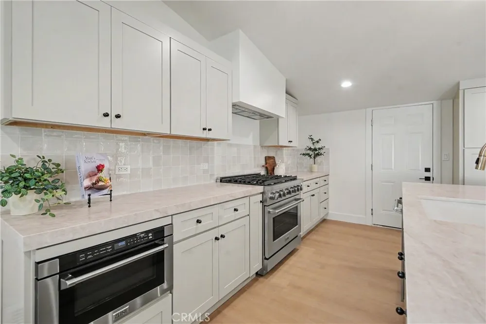 2425 Bowdoin Costa Mesa, CA 92626
