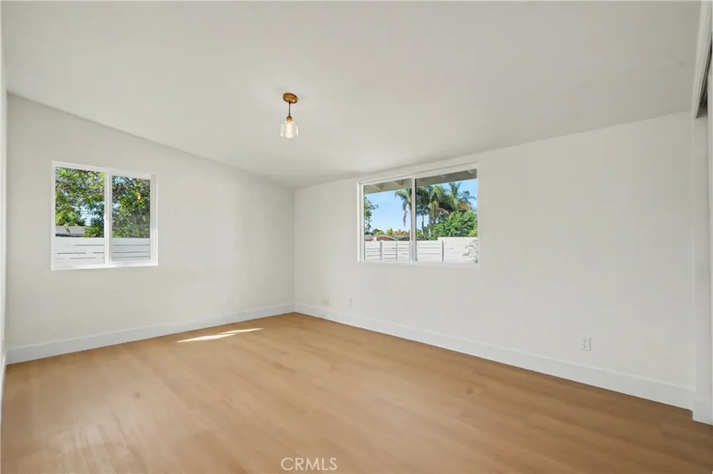 2425 Bowdoin Costa Mesa, CA 92626