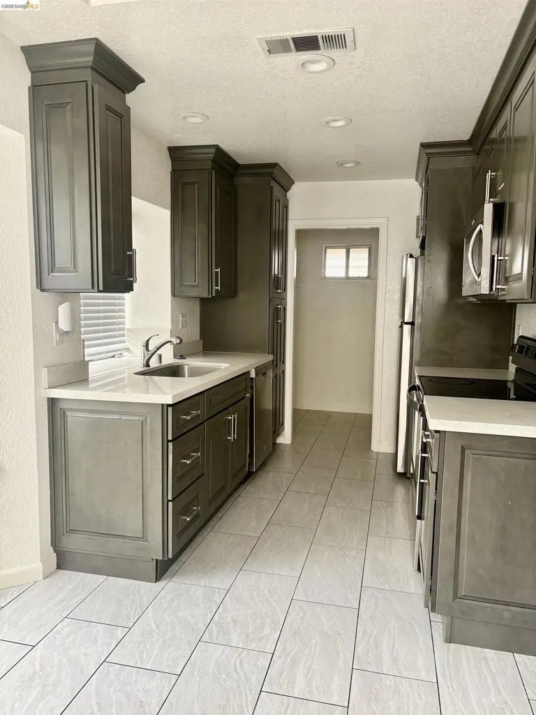3232 Islewood Ct Antioch, CA 94531