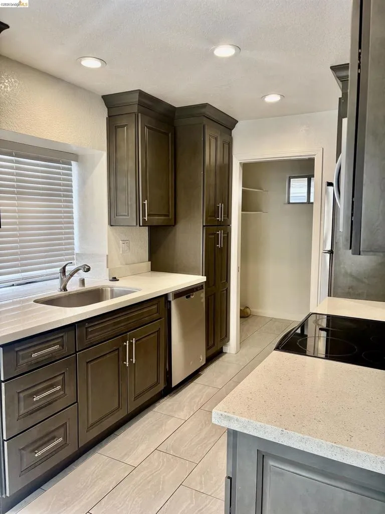3232 Islewood Ct Antioch, CA 94531