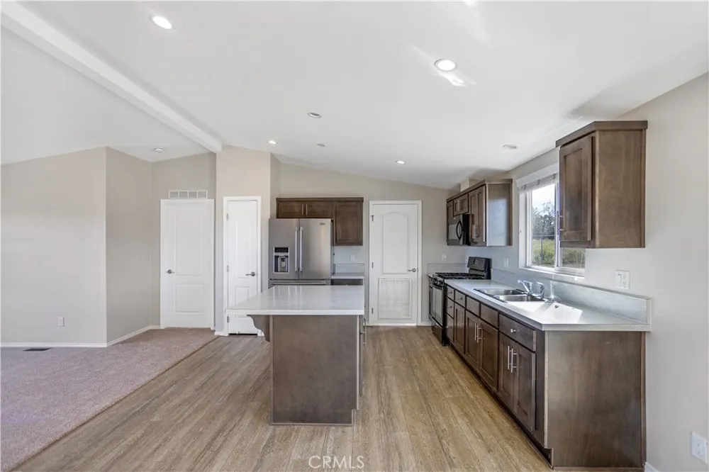 3614 Surrey Avenue Yucca Valley, CA 92284