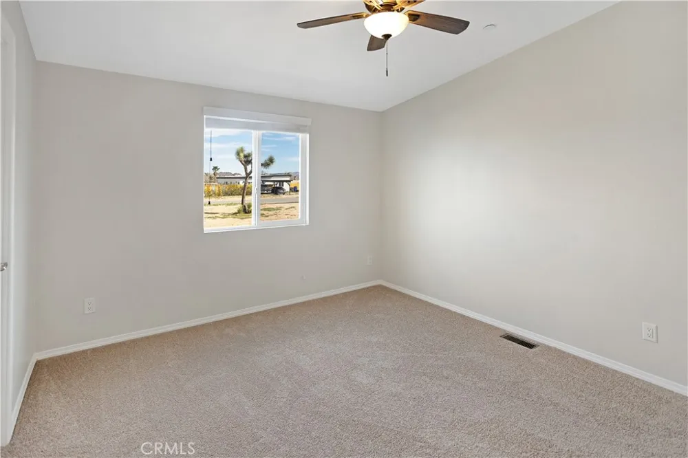 3614 Surrey Avenue Yucca Valley, CA 92284