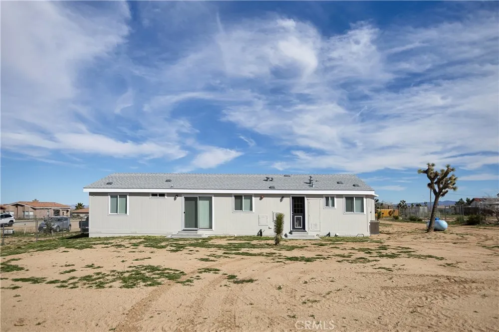 3614 Surrey Avenue Yucca Valley, CA 92284
