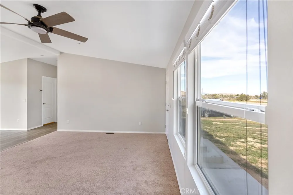 3614 Surrey Avenue Yucca Valley, CA 92284