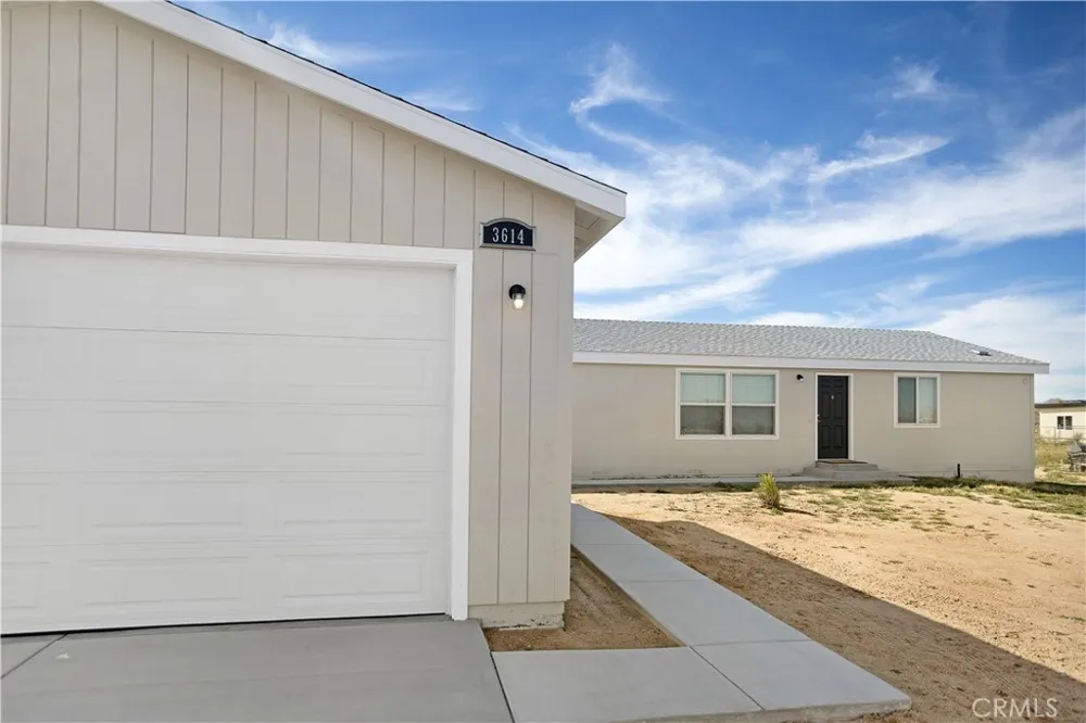 3614 Surrey Avenue Yucca Valley, CA 92284