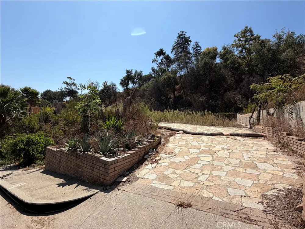 16614 Pequeno Place Los Angeles, CA 90272