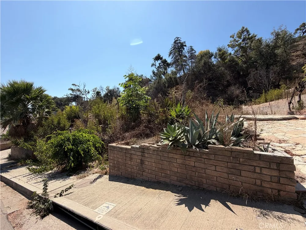16614 Pequeno Place Los Angeles, CA 90272