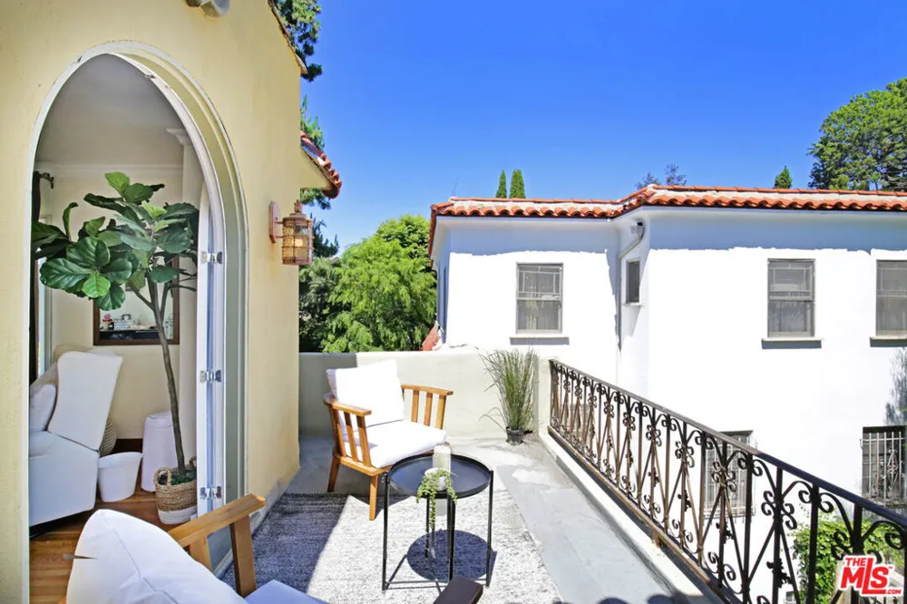 6538 Cahuenga Terrace Los Angeles, CA 90068