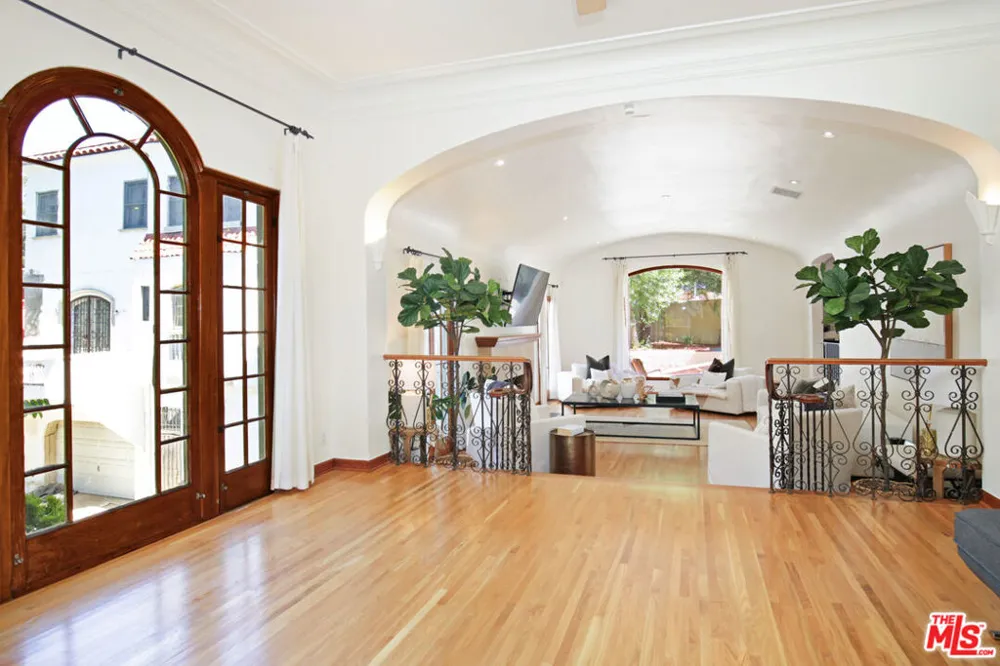 6538 Cahuenga Terrace Los Angeles, CA 90068