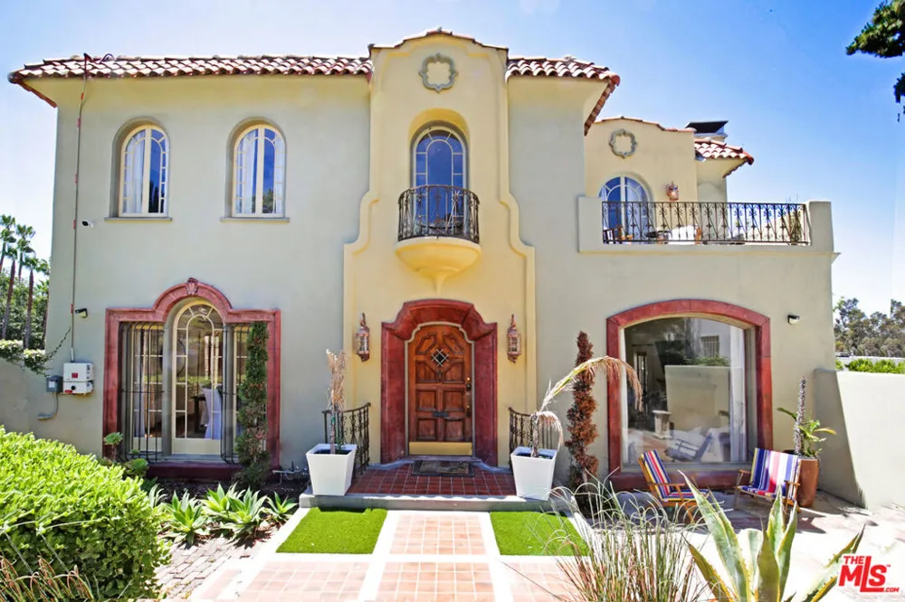 6538 Cahuenga Terrace Los Angeles, CA 90068