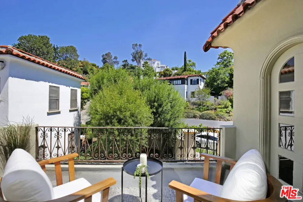 6538 Cahuenga Terrace Los Angeles, CA 90068