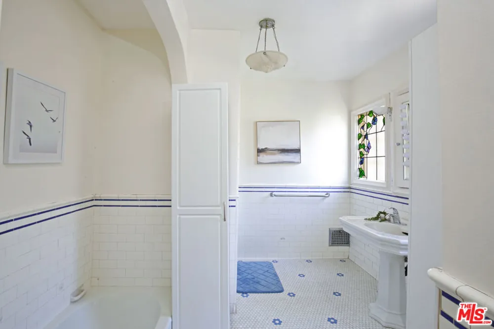 6538 Cahuenga Terrace Los Angeles, CA 90068