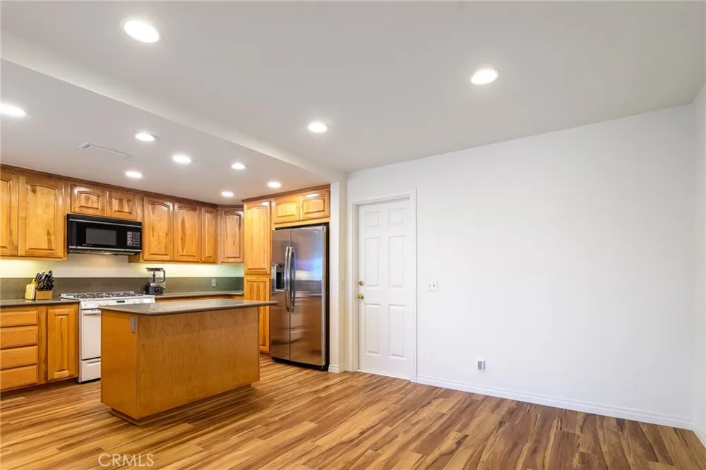 20311 Brentstone Huntington Beach, CA 92646