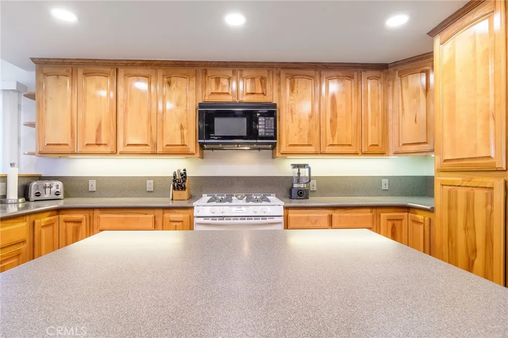 20311 Brentstone Huntington Beach, CA 92646