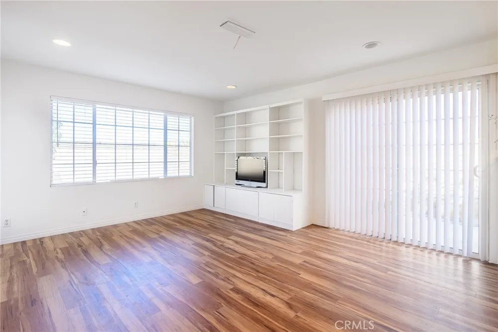 20311 Brentstone Huntington Beach, CA 92646