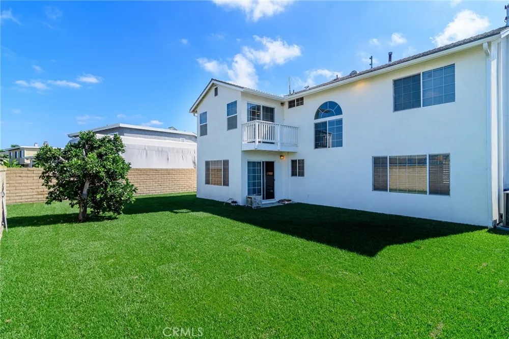 20311 Brentstone Huntington Beach, CA 92646