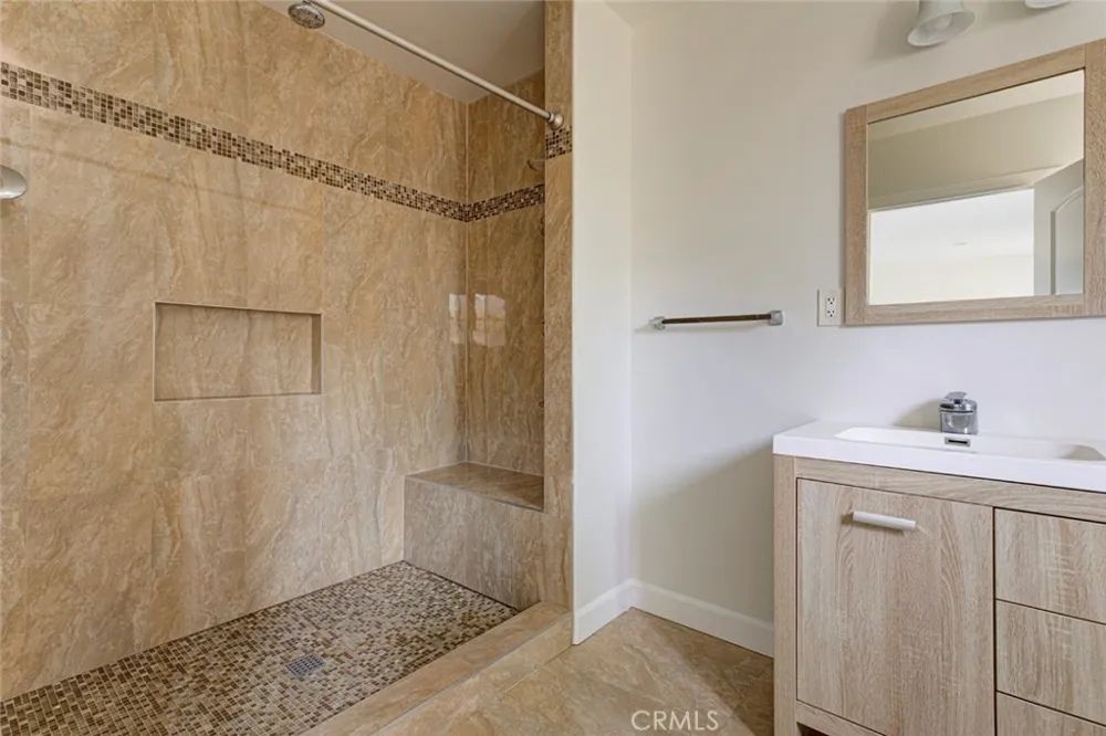 6863 Yarmouth Reseda, CA 91335