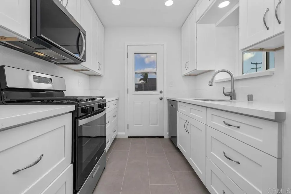 703 Hemlock Avenue Imperial Beach, CA 91932