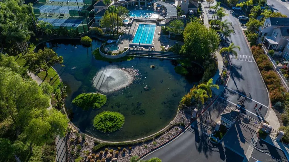 18563 Caminito Pasadero #403 San Diego, CA 92128