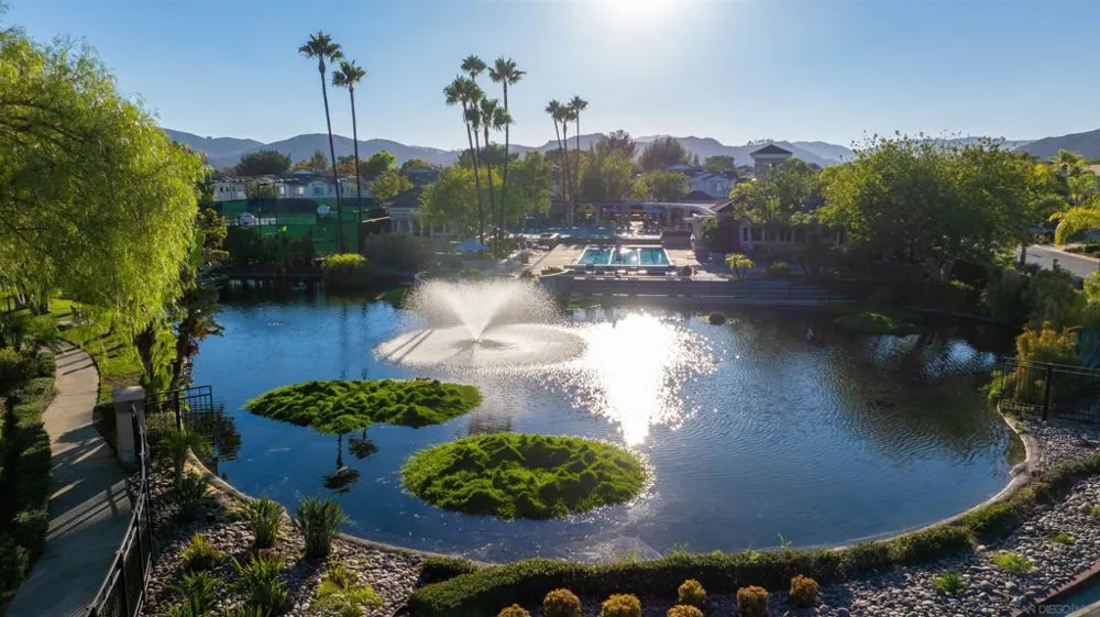 18563 Caminito Pasadero #403 San Diego, CA 92128