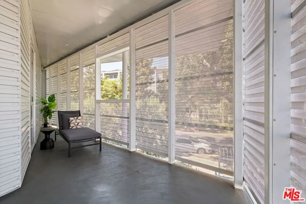 1030 Kings Road #201 West Hollywood, CA 90069