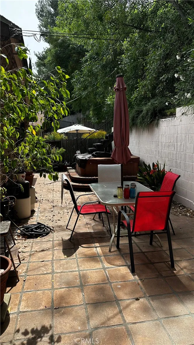 5319 Tendilla Los Angeles, CA 91364