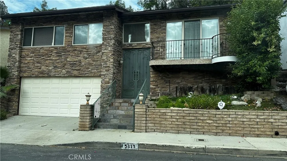 5319 Tendilla Los Angeles, CA 91364