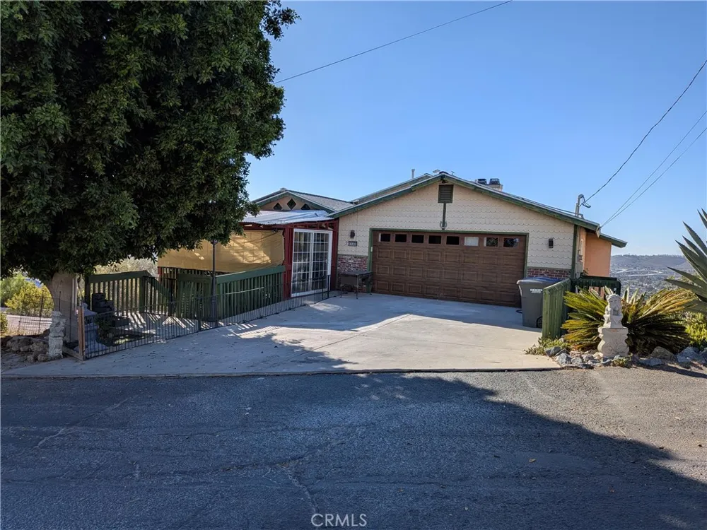 2362 Highview Lane Spring Valley, CA 91977