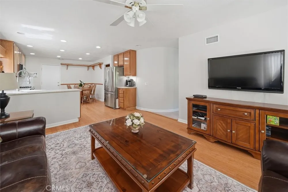 20551 Caitlin Lane Saugus, CA 91350