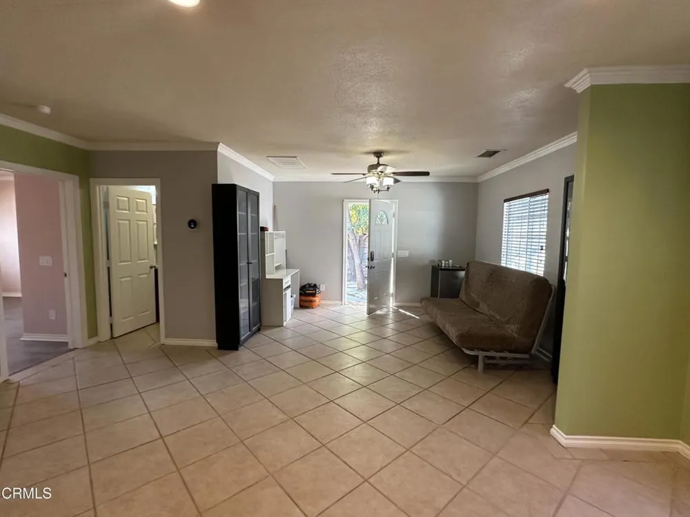 9710 Kester Avenue Los Angeles, CA 91343