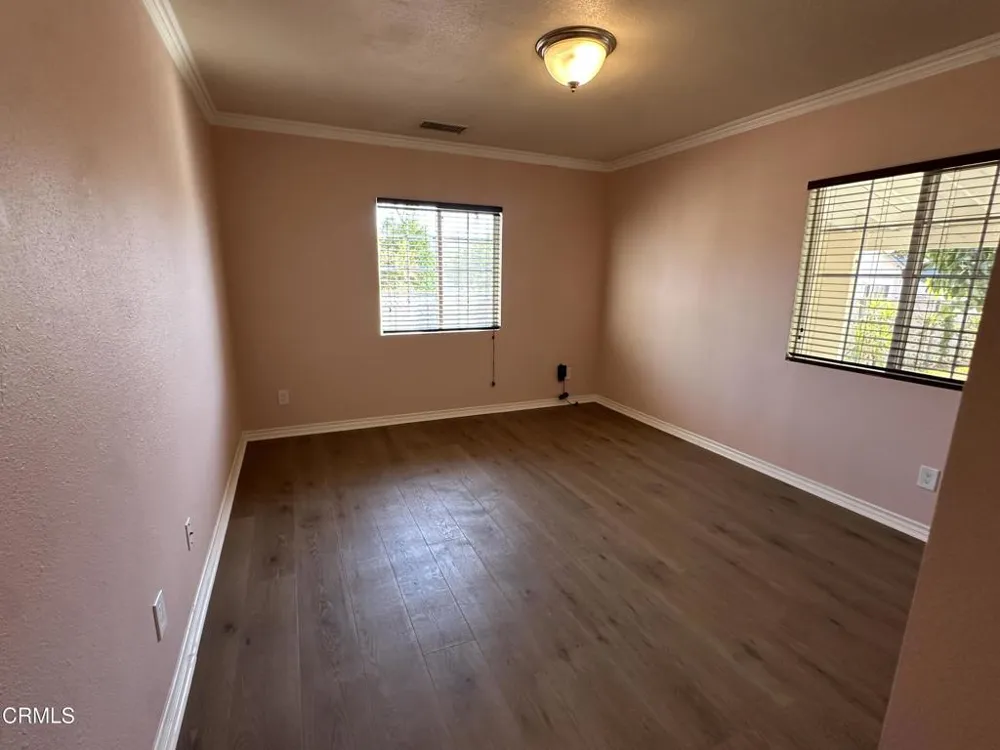 9710 Kester Avenue Los Angeles, CA 91343