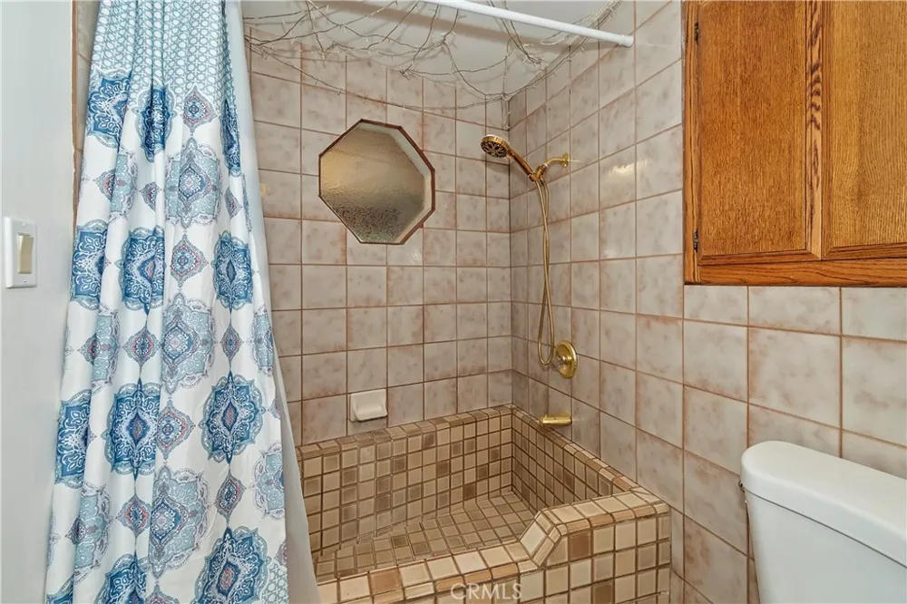 129 Zermat #B Crestline, CA 92325