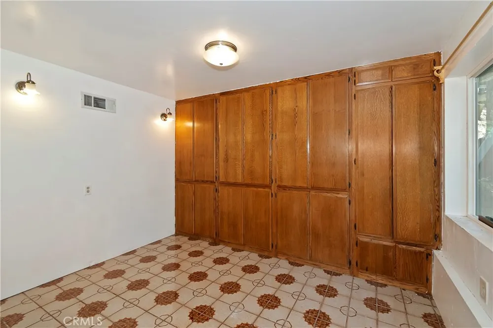 129 Zermat #B Crestline, CA 92325