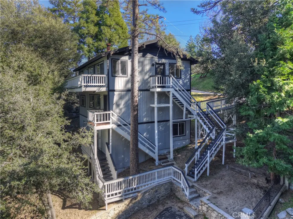 129 Zermat #B Crestline, CA 92325
