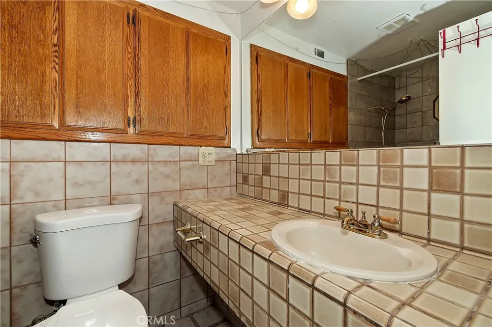 129 Zermat #B Crestline, CA 92325