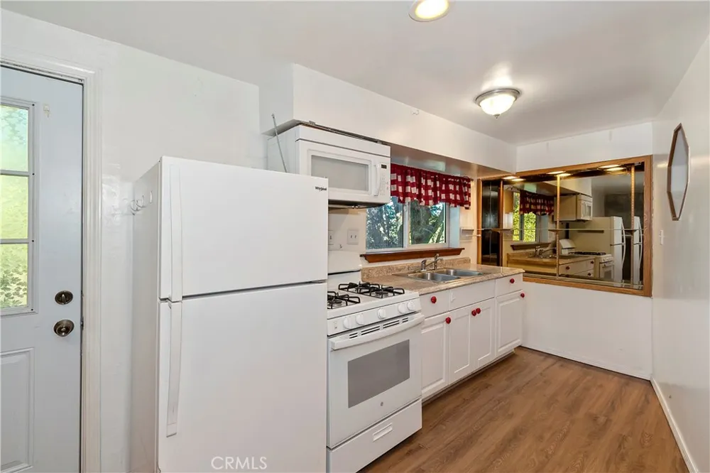 129 Zermat #B Crestline, CA 92325