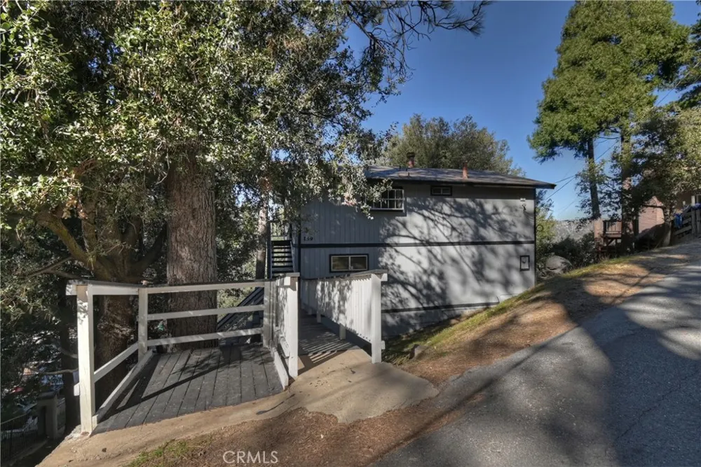 129 Zermat #B Crestline, CA 92325