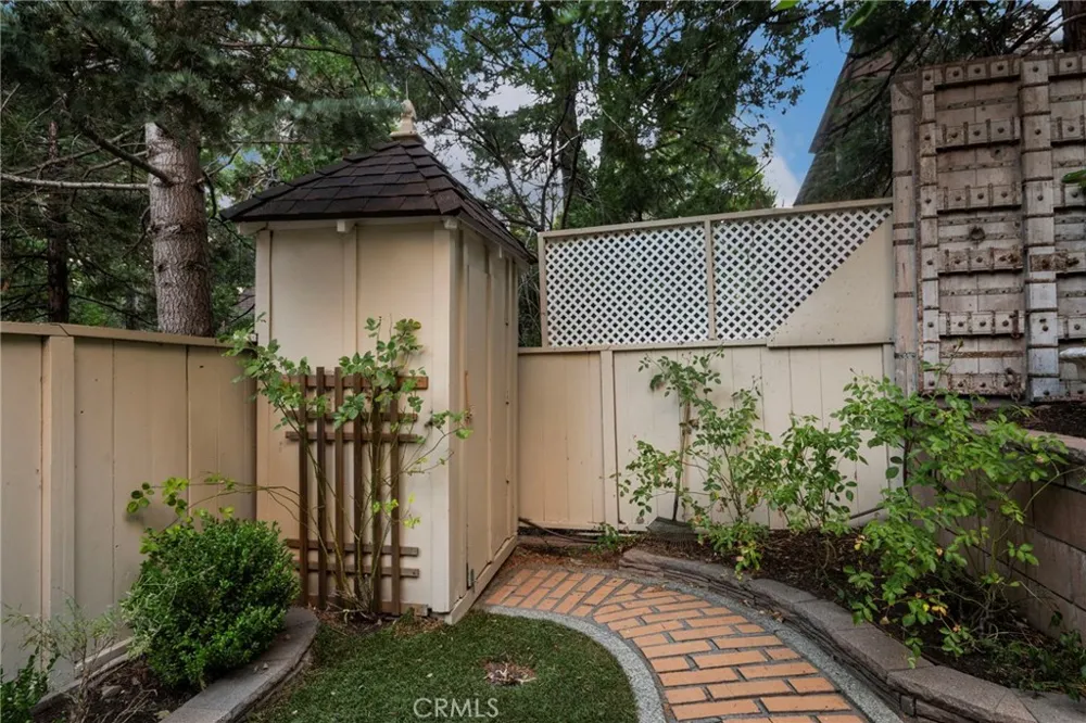 150 Marshall Road Lake Arrowhead, CA 92352