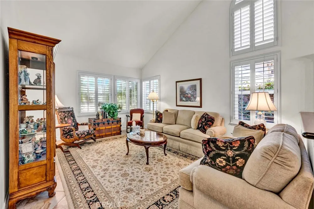 7710 E Strawberry Ridge Orange, CA 92869