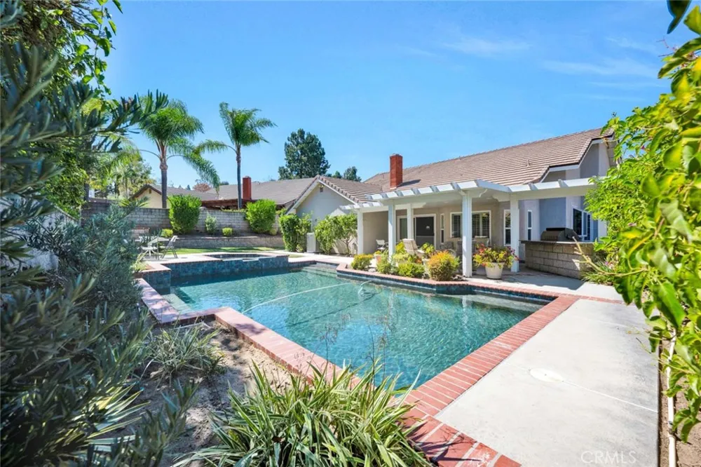 7710 E Strawberry Ridge Orange, CA 92869