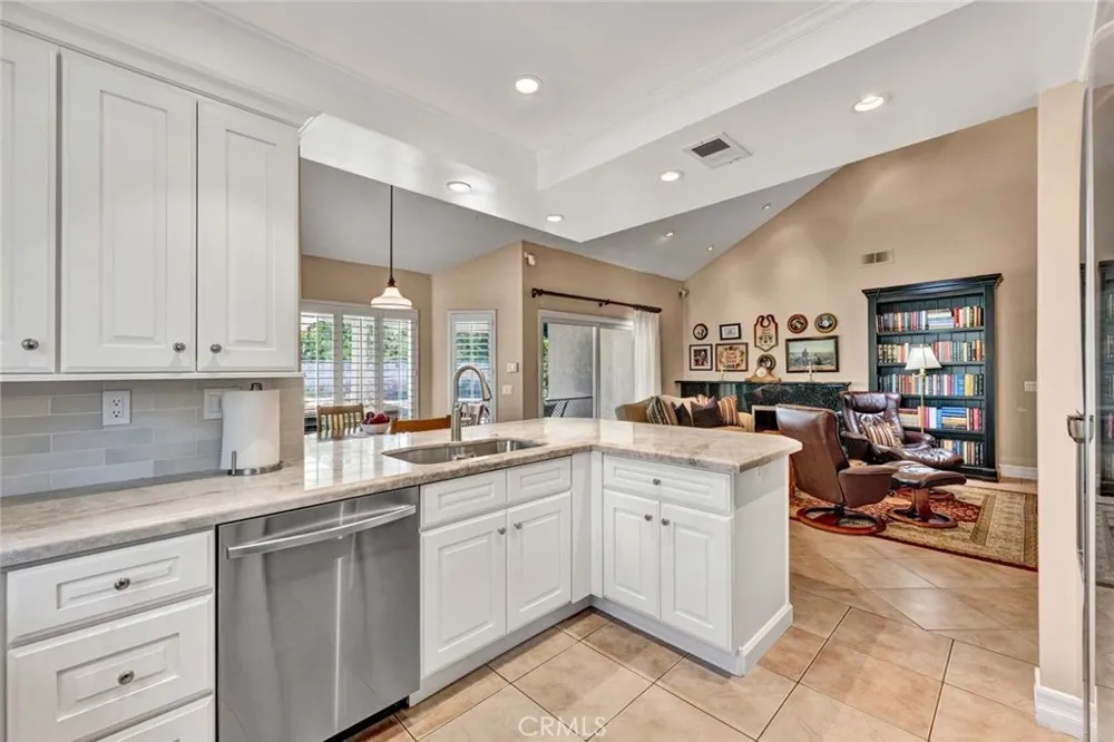 7710 E Strawberry Ridge Orange, CA 92869