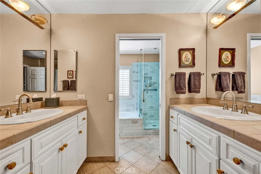 7710 E Strawberry Ridge Orange, CA 92869