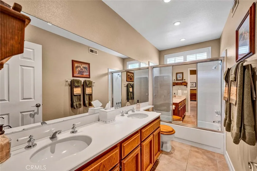 7710 E Strawberry Ridge Orange, CA 92869