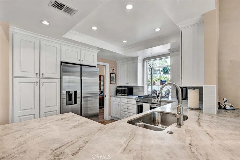 7710 E Strawberry Ridge Orange, CA 92869