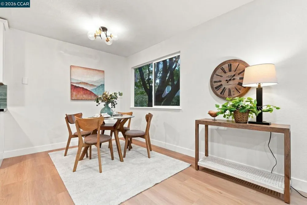 42 Emery Bay Dr Emeryville, CA 94608