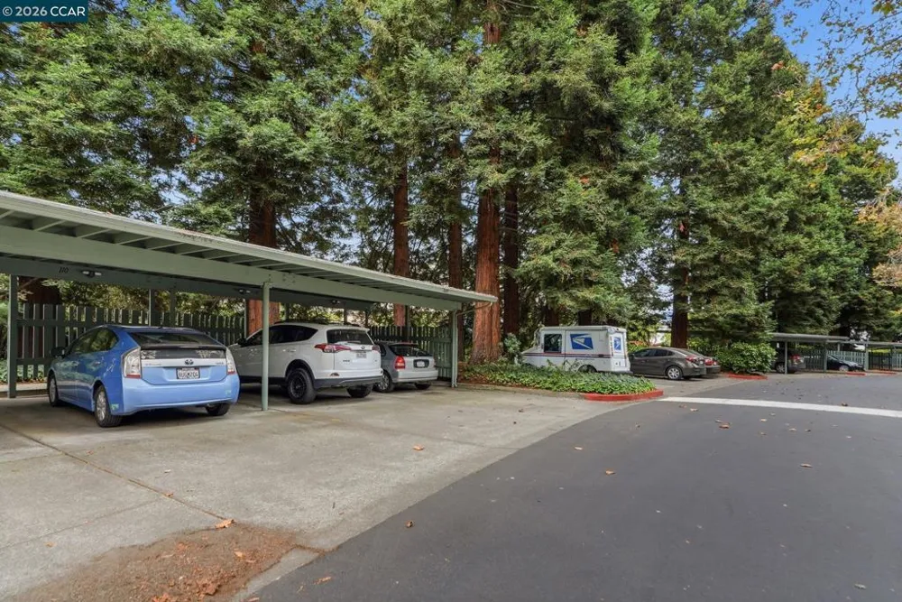 42 Emery Bay Dr Emeryville, CA 94608