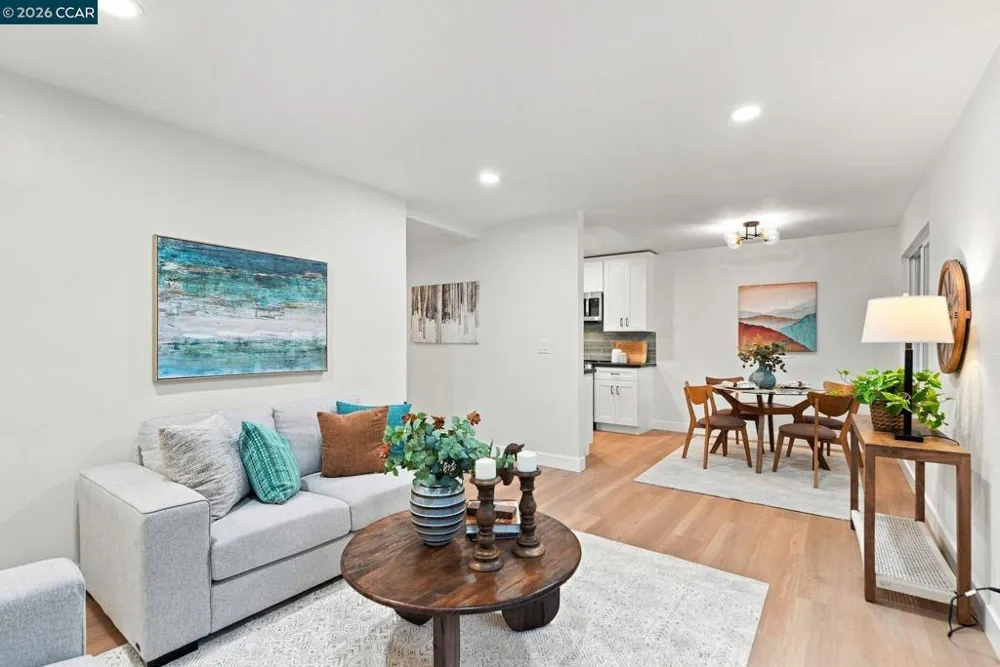 42 Emery Bay Dr Emeryville, CA 94608