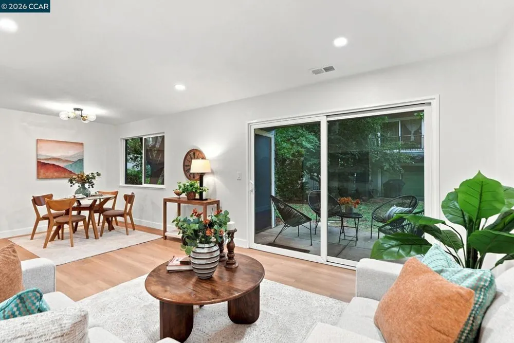 42 Emery Bay Dr Emeryville, CA 94608